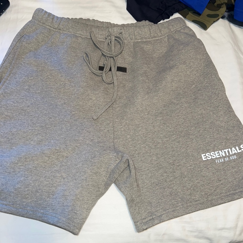 Mens essential shorts